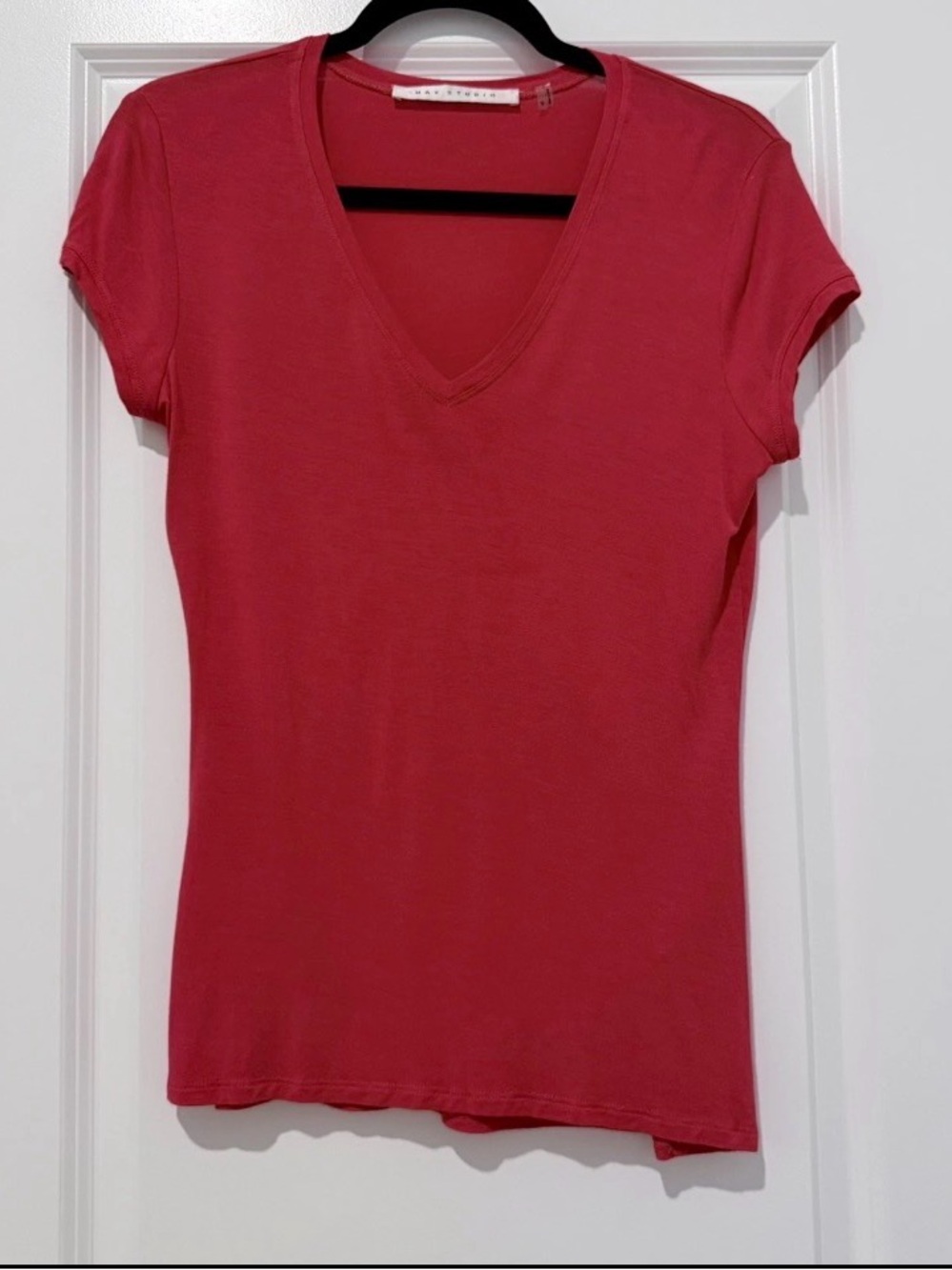 Max Studio Red V-Neck Short Sleeve Tee